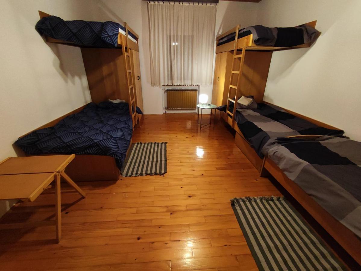 Family Hostel Pivka Esterno foto